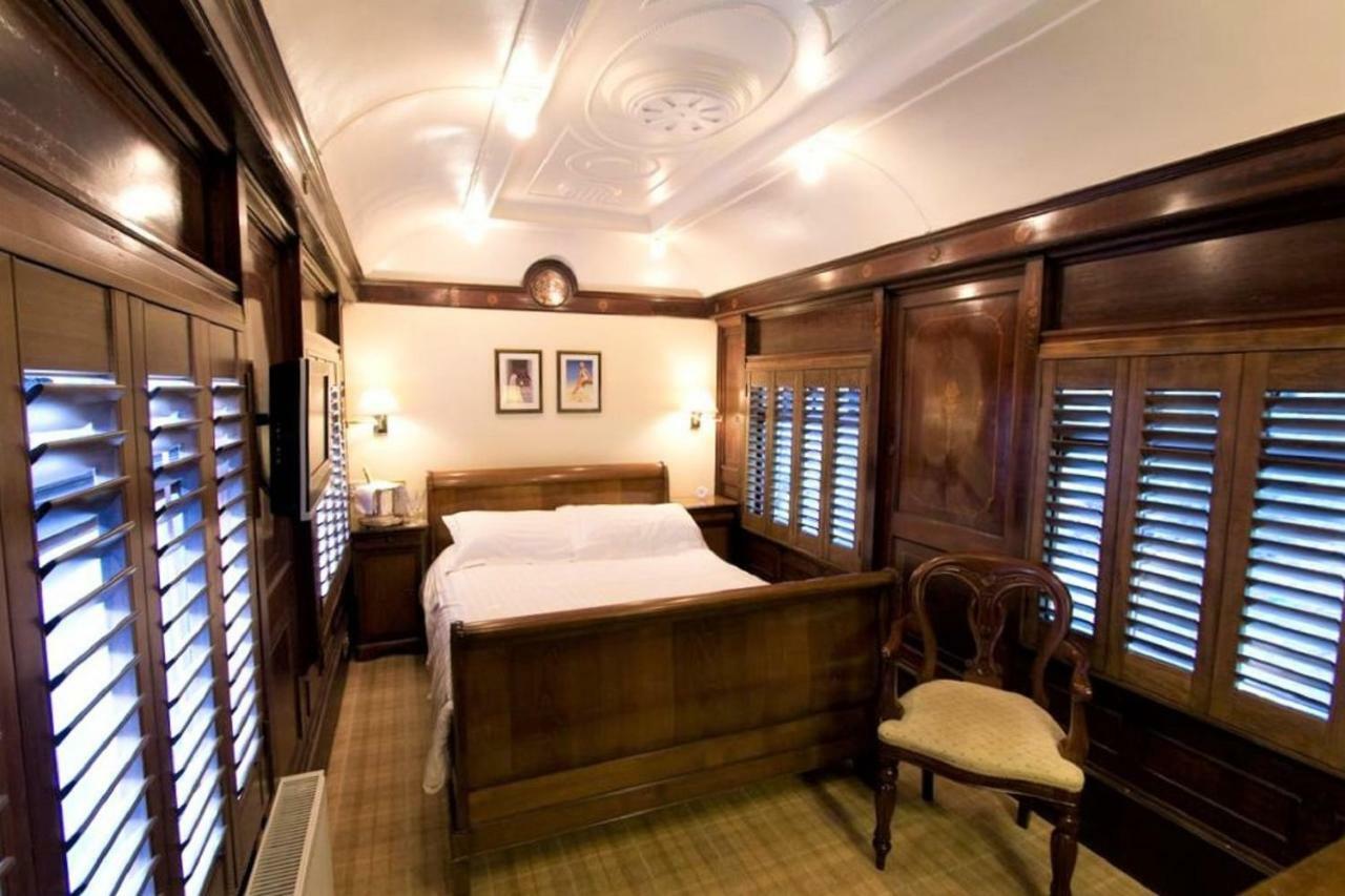 The Old Railway Station Bed & Breakfast Petworth Exterior photo