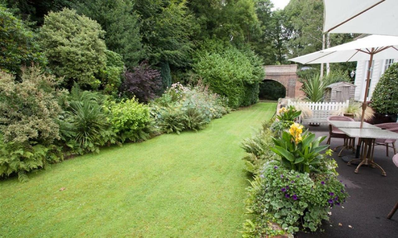 The Old Railway Station Bed & Breakfast Petworth Exterior photo
